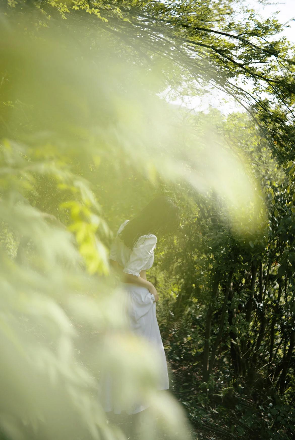 上联：冬去山明水秀，下联：请你来夏来雨润风清