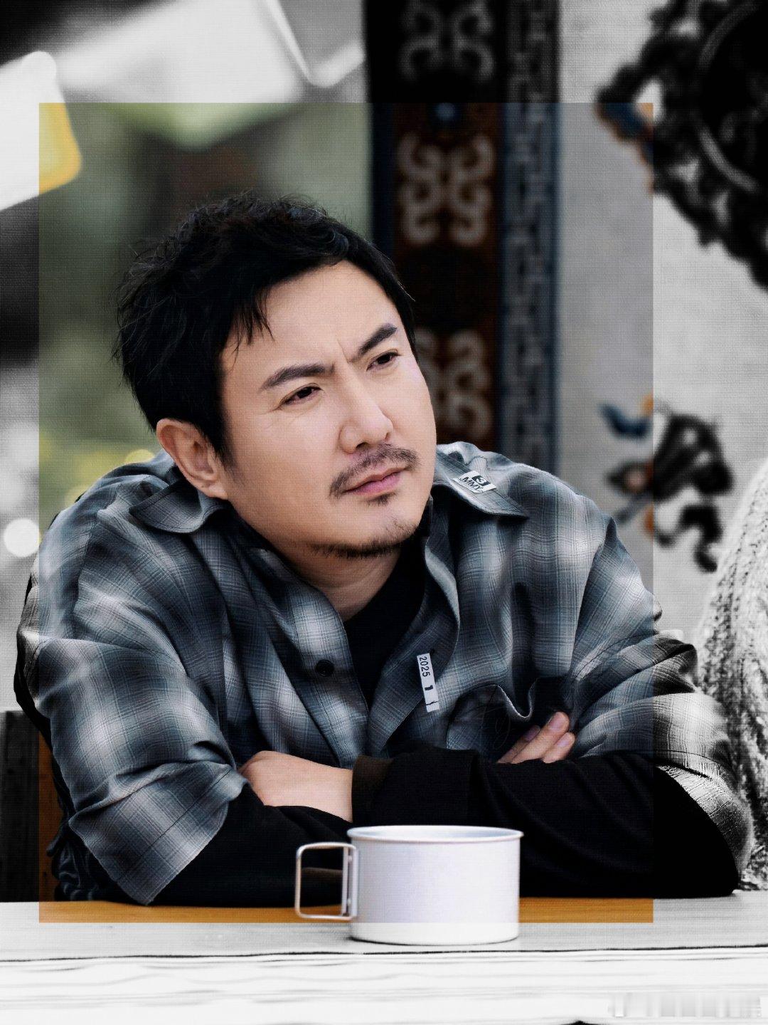 连夜背梗都不如沈腾天赋异禀别的艺人靠剧本，沈腾靠本能搞笑！反应快接梗准，还能顺手