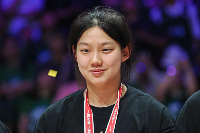 别再叨叨中国篮球青训没希望！这群中学生女篮拿亚洲冠军，也看得热身沸腾。

深圳湾