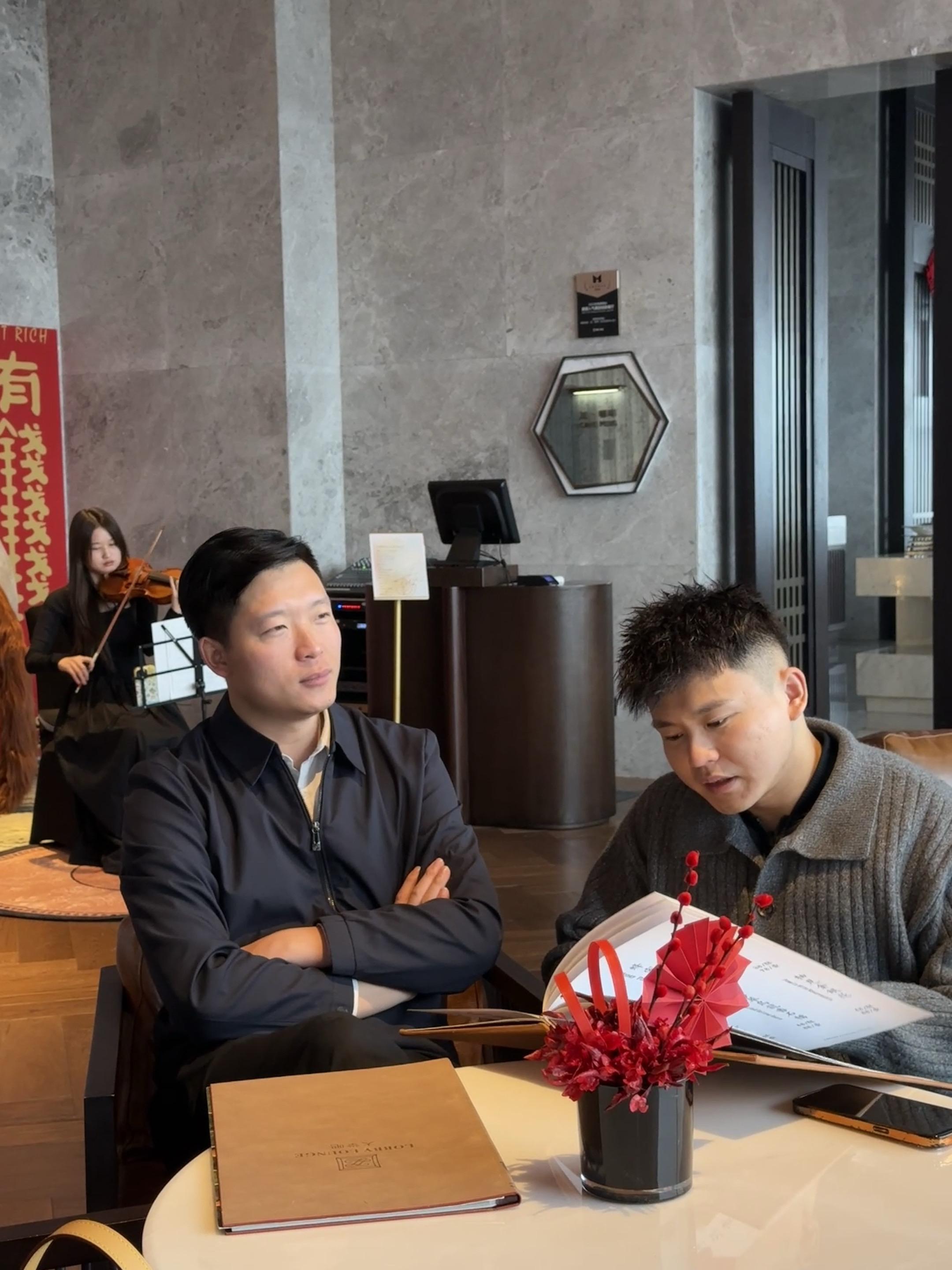 只有创业，才有机会赚到几百万，几千万。 送外卖，拧螺丝，跑滴滴，只能解...