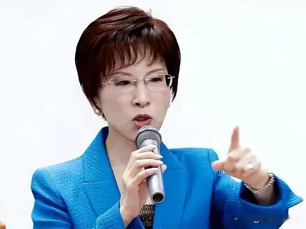 洪大姐这话，怼得贼解气！占着茅坑不拉屎，还当啥国民党主席？洪秀柱把话撂得明明白白