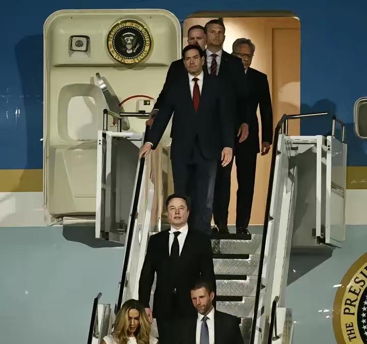 国务卿鲁比奥才是聪明人，将是2028年美国总统选举的黑马！

鲁比奥一路走来做事