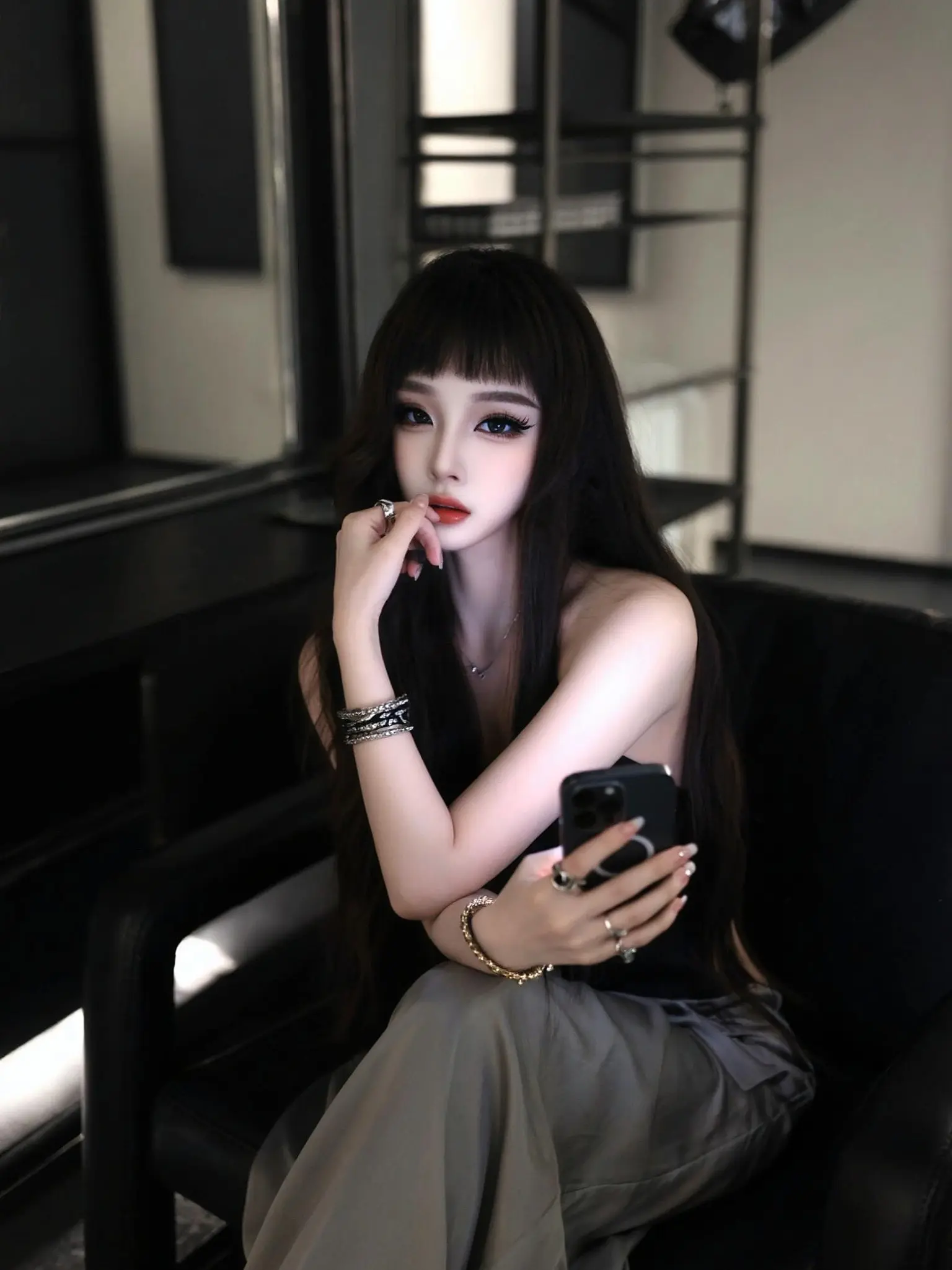 黑色系御姐穿搭 日常穿搭分享 黑调御姐写真 高级暗色调 御姐拍照姿势