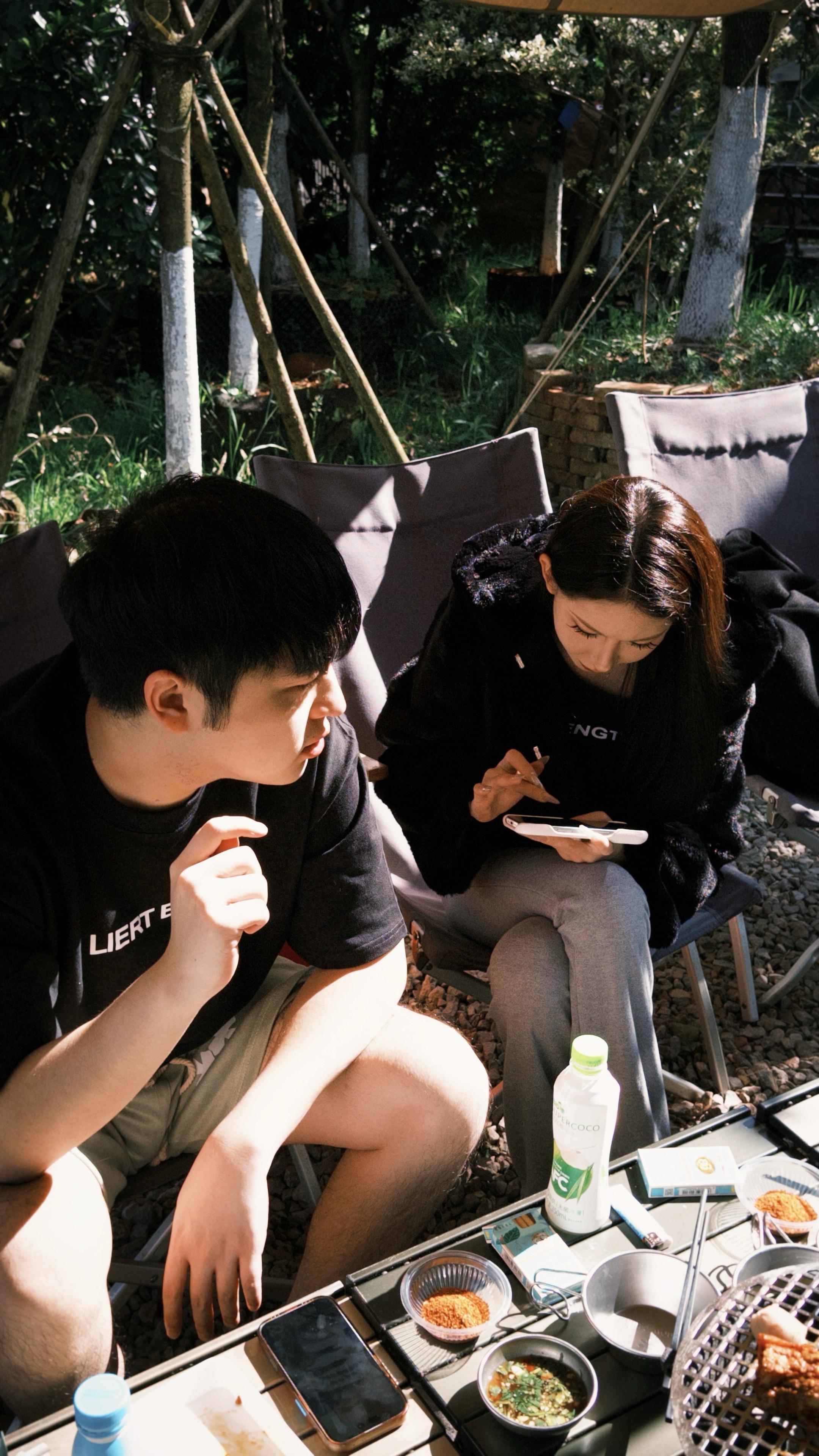 我的意思是生活被一个人填满之后就不需要其他烂关系了