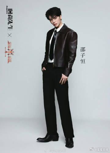 披荆斩棘回应张卓尔邵子恒撞型张卓尔邵子恒披荆斩棘双忙内好像 年纪都是很小的，而且