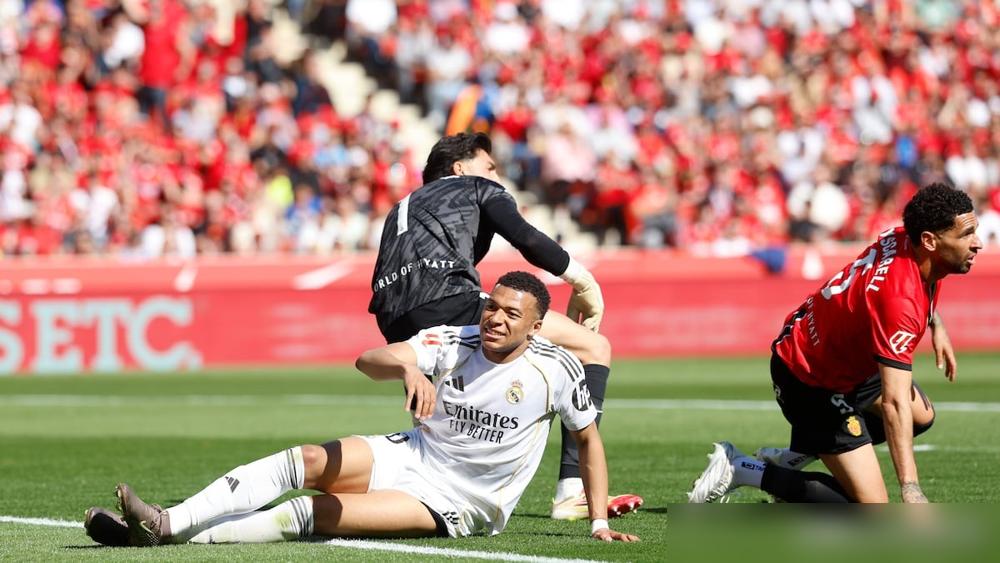 当初贝林厄姆夸他“像狗一样工作”，你以为是赞美？我告诉你，那是皇马更衣室递上的第