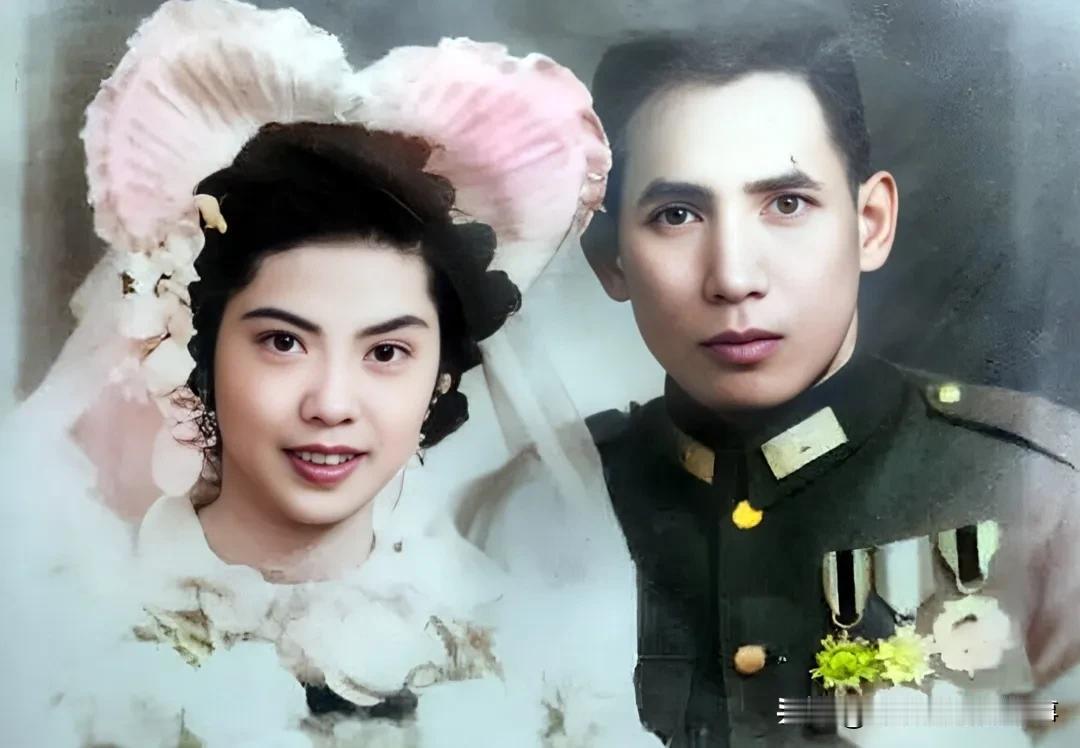 1949年，随着解放军百万雄师踏破长江天险，蒋介石和他的亲信们不得不携家带口退居