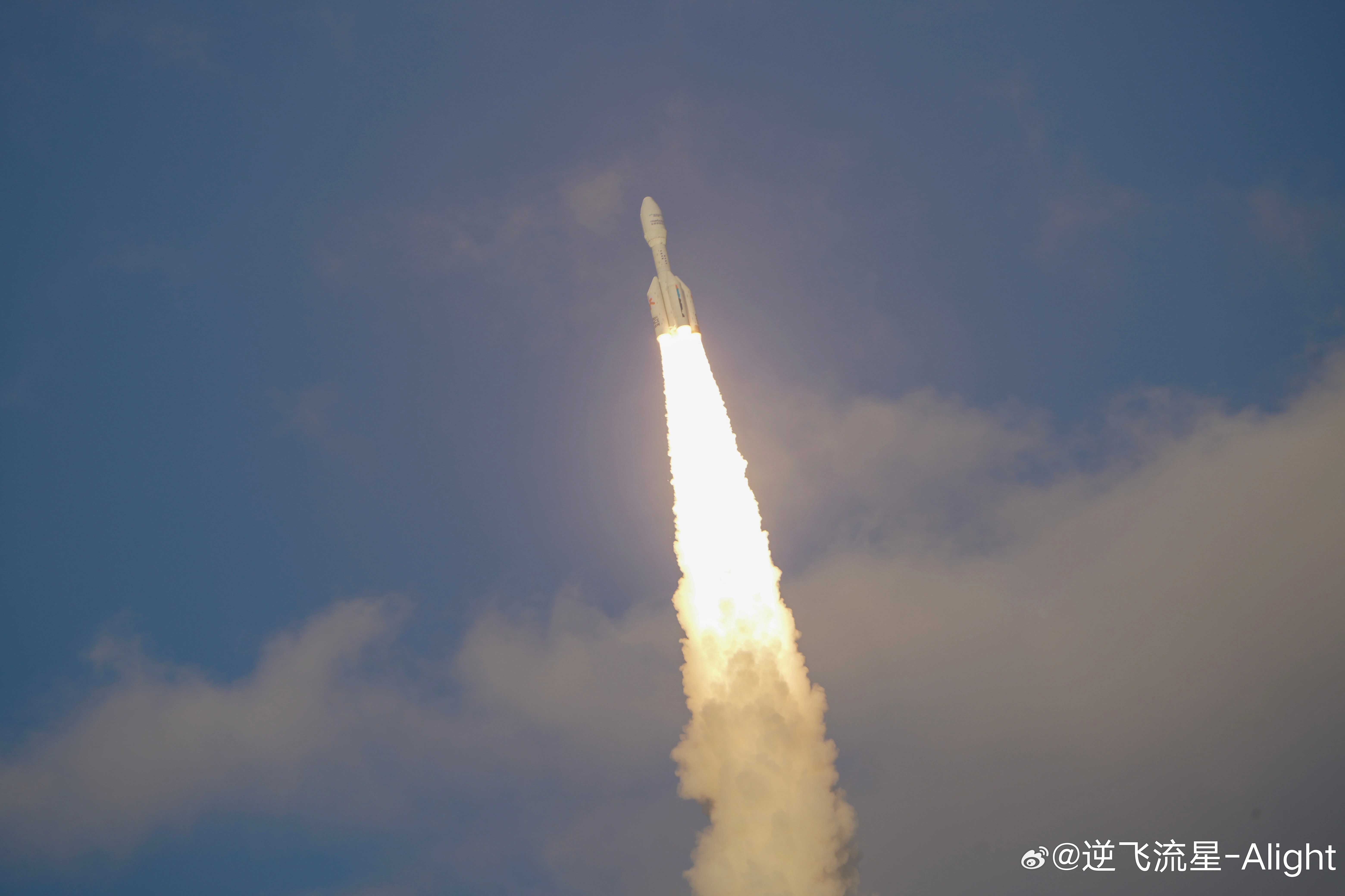 今天6时00分，引力一号遥三运载火箭在上海附近海域点火升空，将千帆极轨26组与一