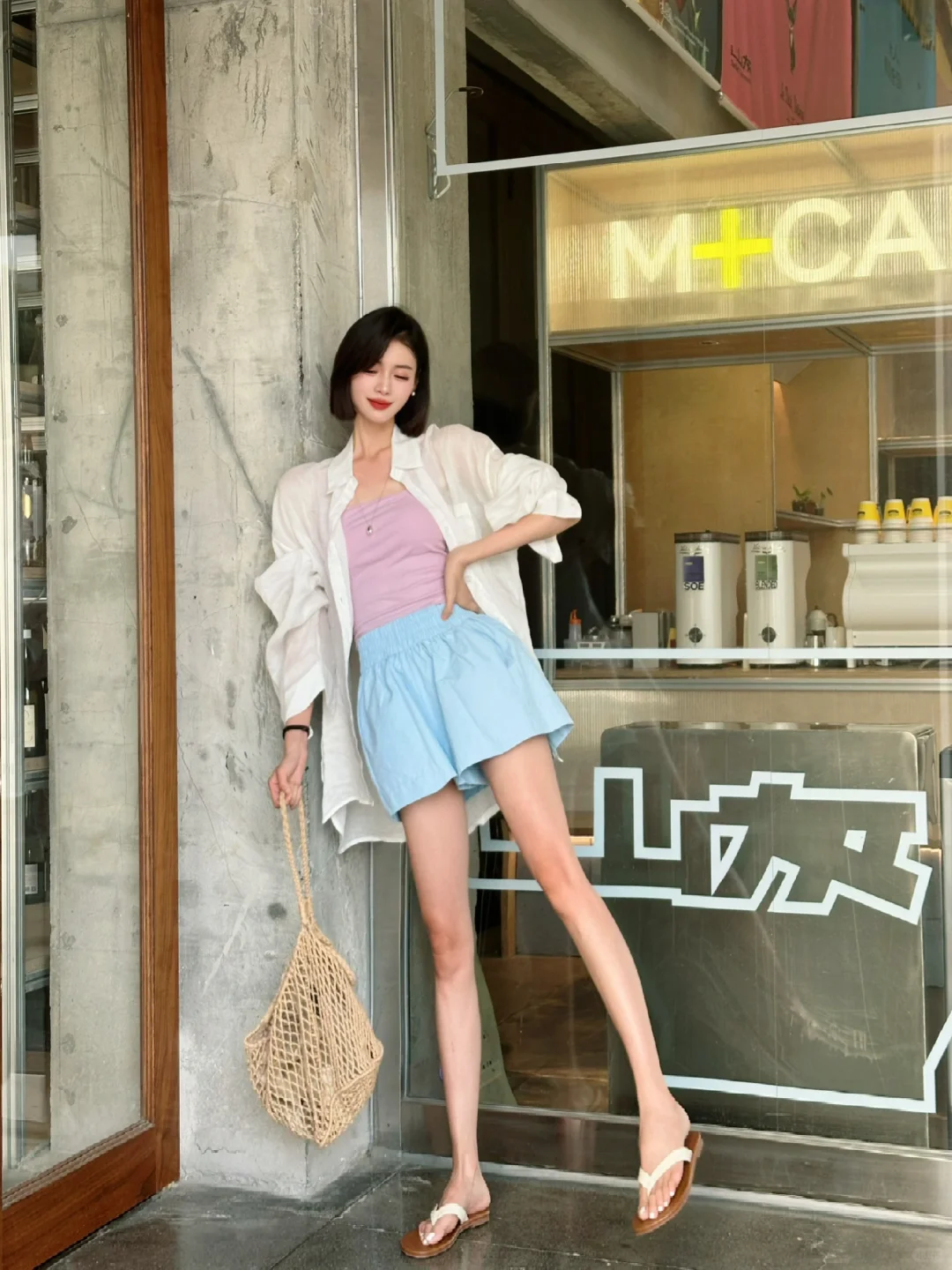 亚麻衬衫+大裤衩｜松弛感可以穿出来☕️