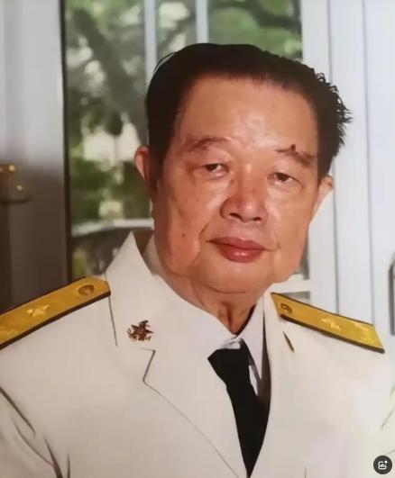 中国不开第一枪！金一南教授说过：“如果不是1988年陈伟文将军果断亮剑，击沉越军