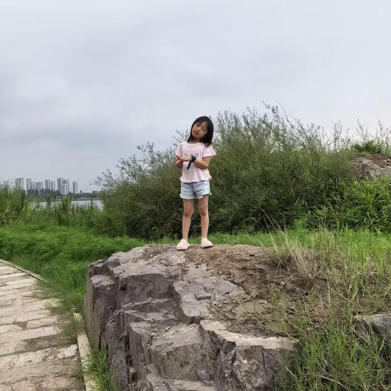 游神仙湖淋成落汤鸡