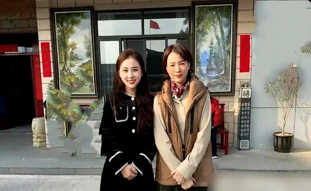 央视一姐之争，董卿周涛斗了十几年，竟然都只是资本的提线木偶？
 
你以为那奥运抢