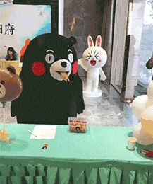 原来是这样吃东西的，的确可以