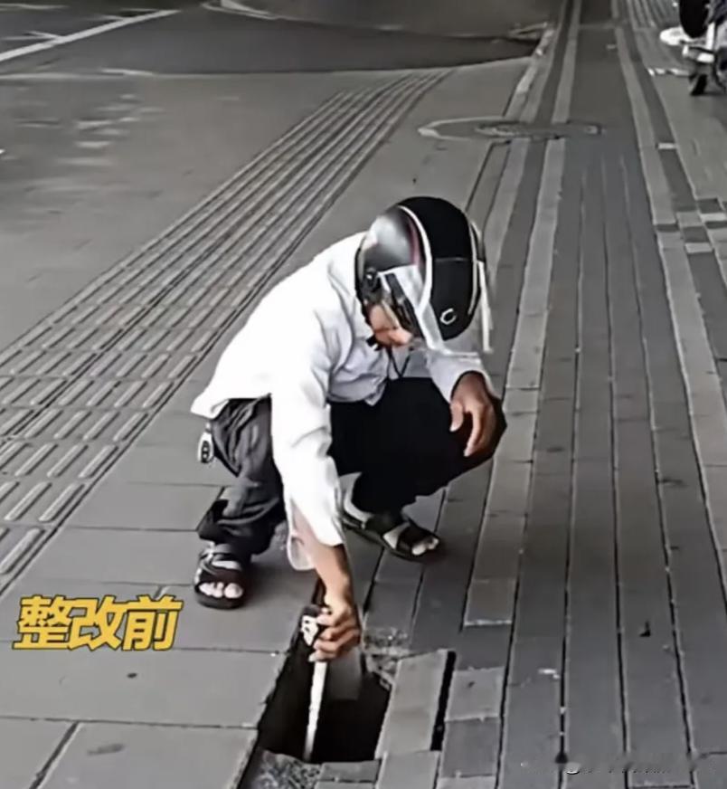 最近，深圳一位被网友戏称为“多管局局长”的小伙子火了。

其实他根本不是什么局长