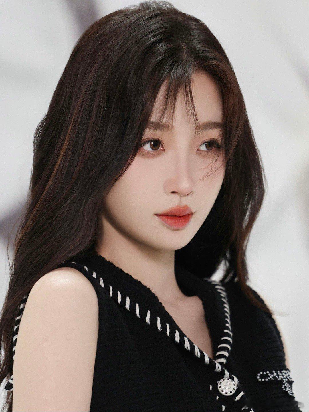 王亚飞近期给🌸画的妆虞书欣 白鹿 周也 赵露思 田曦薇 王楚然 ​​​