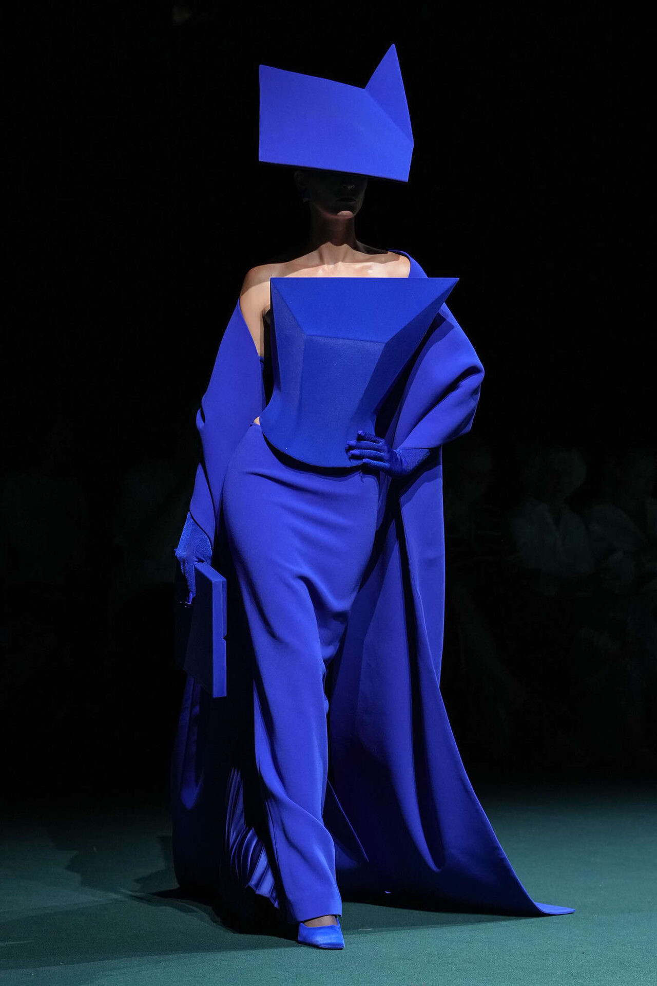 ROBERT WUN FALL WINTER 2026-27 HAUTE COU