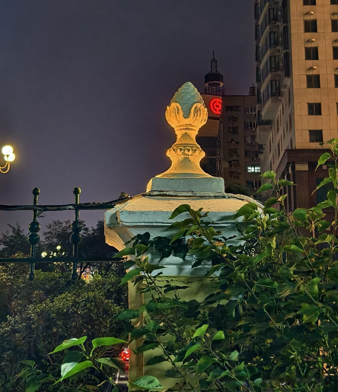 昨天晚饭后出去锻炼，空气潮湿，没有风，温度30℃。
一活动就是一身汗，很不舒服。