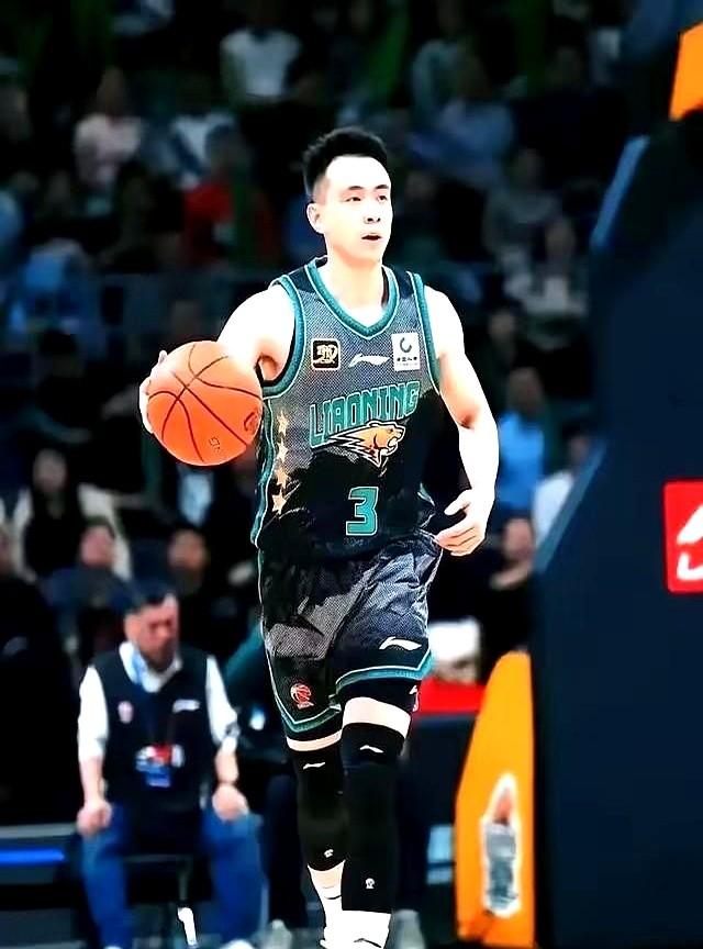 辽宁队7胜6负排第10？他们的队长回来了！

赵继伟今天正式通过CBA体测，折返