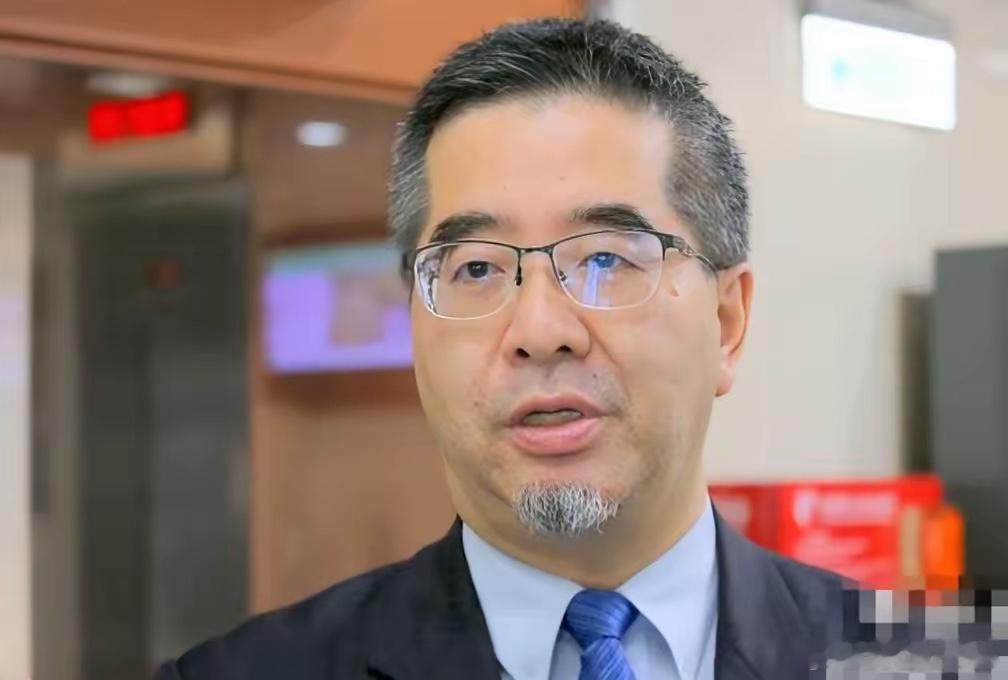 中国国民党副主席萧旭岑刚参加完国共智库论坛返台，便与网红柳杰克连线发声，一句“搞