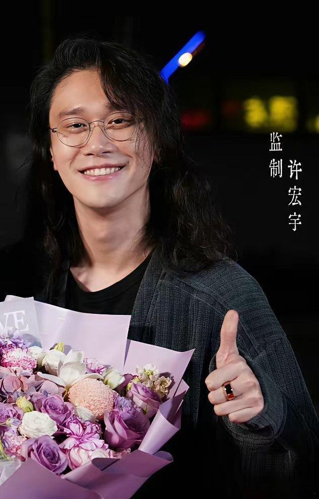 白鹿进组《开到荼蘼》！白鹿飞广州进组新剧了，还有彭冠英和常华森，也就是说，继《玫