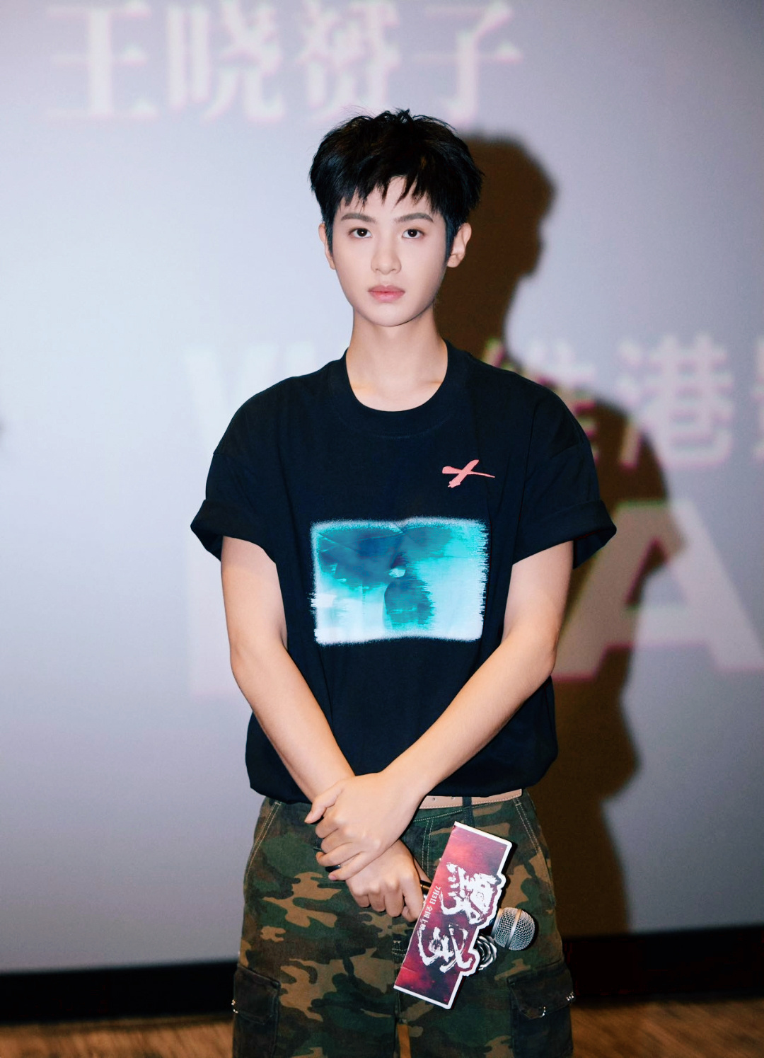 #黄明昊五亿福利# 黄明昊在电影里的表现力好强，进步太大了，他这波福 利 也太让