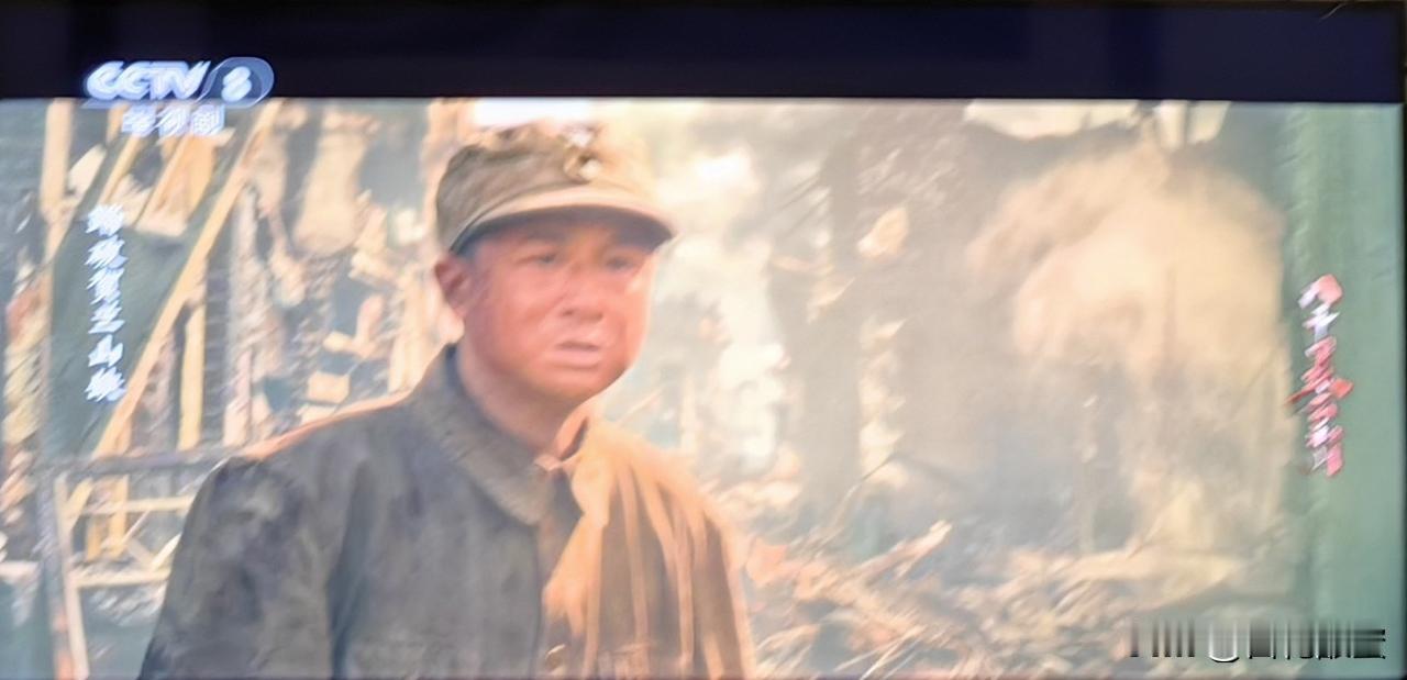 《八千里路云和月》旨在讲述普通人的觉醒与抗战。看了前四集，小厨子孟万福（黄澄澄饰