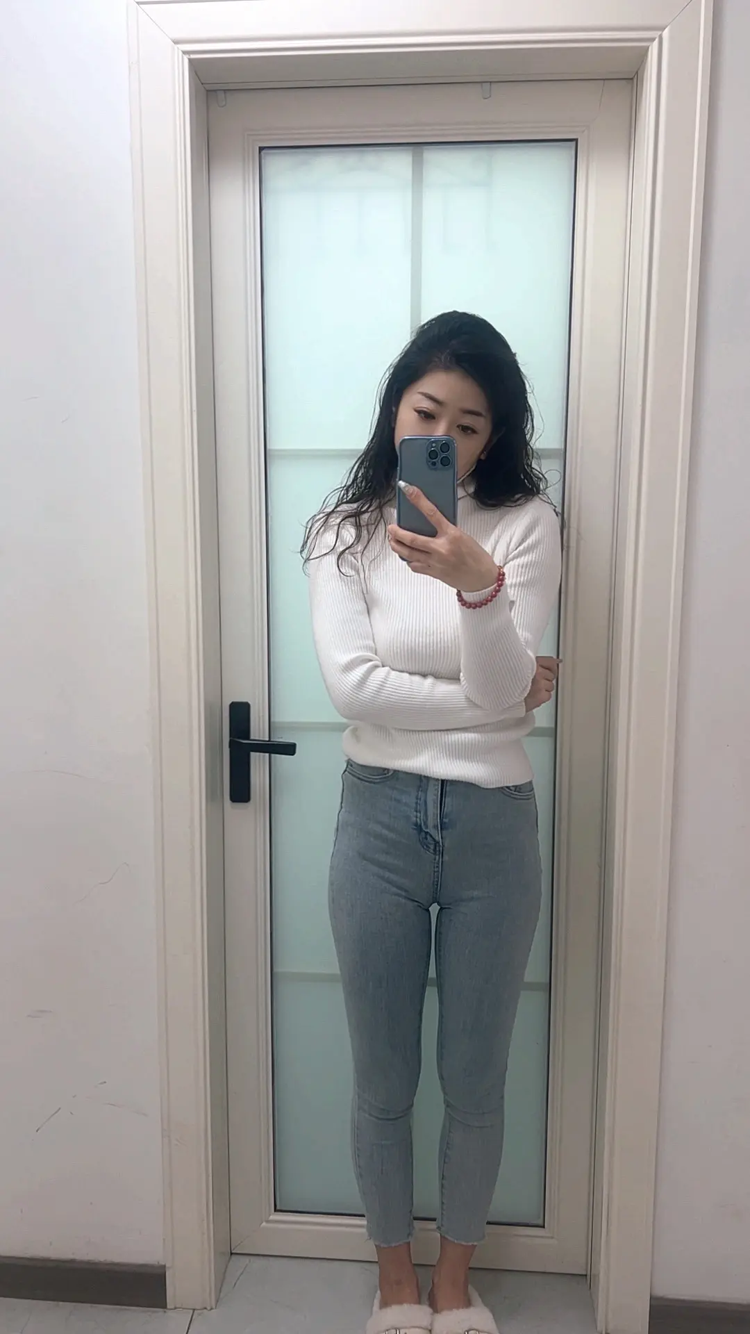 一段关系一但出现裂痕，就很难恢复如初了，因为信任如果没有了，再怎么真心...