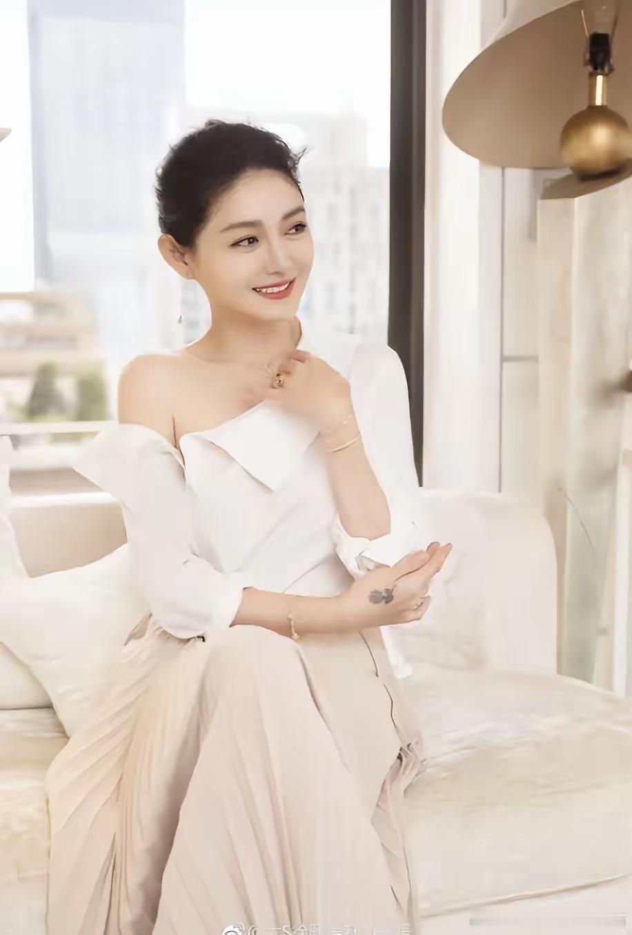 张兰在直播间对大S在北京告状这件事愤怒地说了以下这段话：“我实在是忍无可忍，又紧