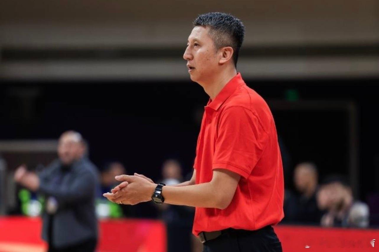 昨晚男篮世界杯亚洲区预选赛，中国男篮76-90不敌韩国男篮，小组出线形势岌岌可危