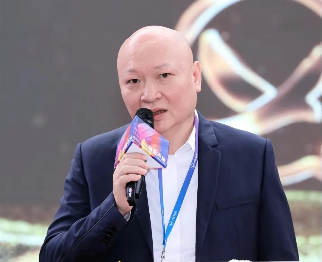 百亿“赌王”就这么死在了异国街头，足足挨了29枪。

         天道盟的