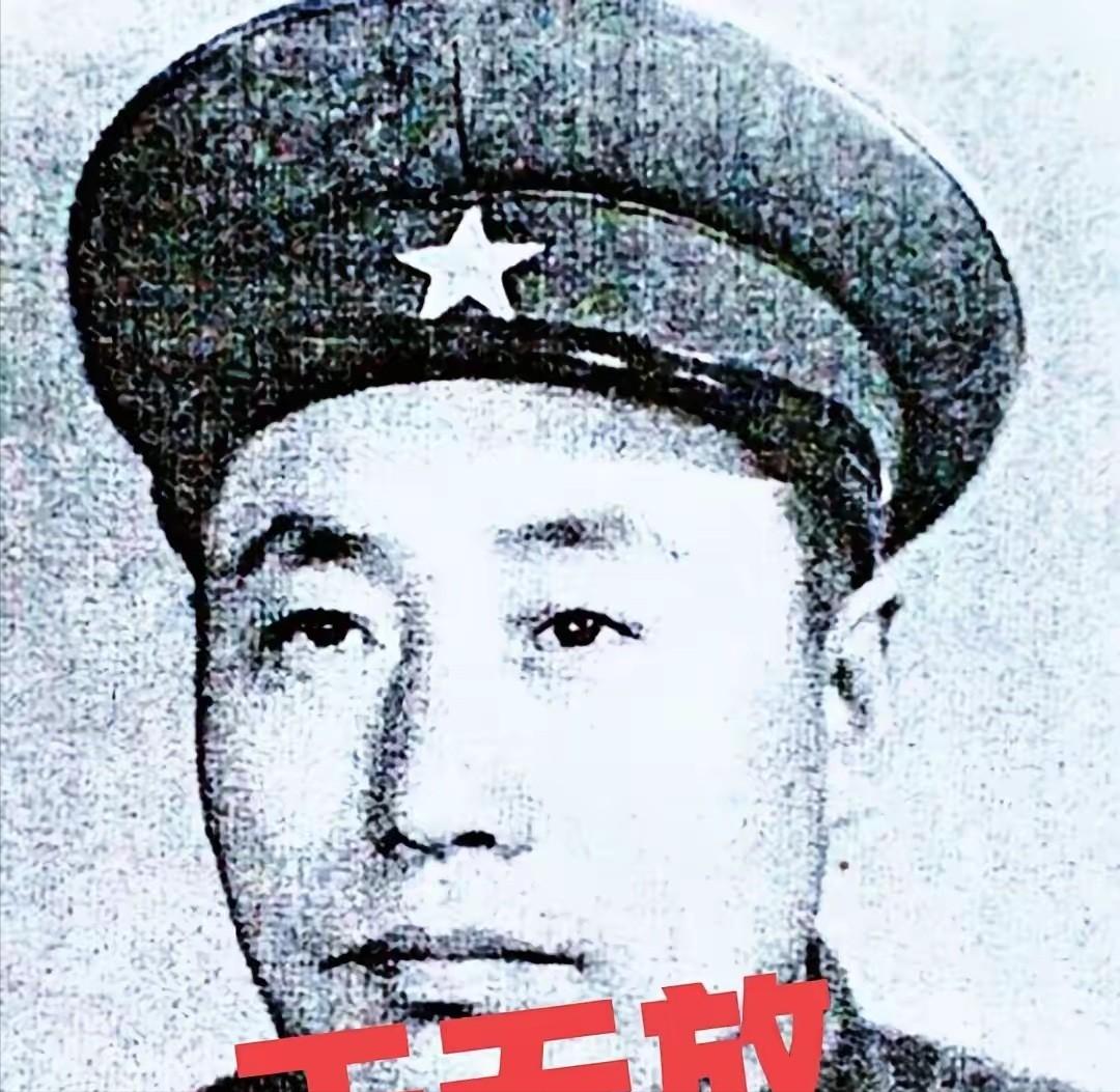 1944年，东北抗联将领于天放在黑龙江被捕，他夜里借口上厕所，用烙铁狠狠砸向看守