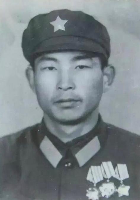 [微风]“投降吧，饶你不死！”1980年，小战士被越军包围，又赶上子弹打光了。他