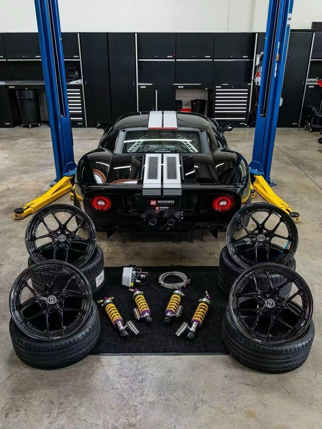 有点高级 🤩了啊，价值一台宝马3系 Ford GT升级HRE碳纤维轮毂 HX1