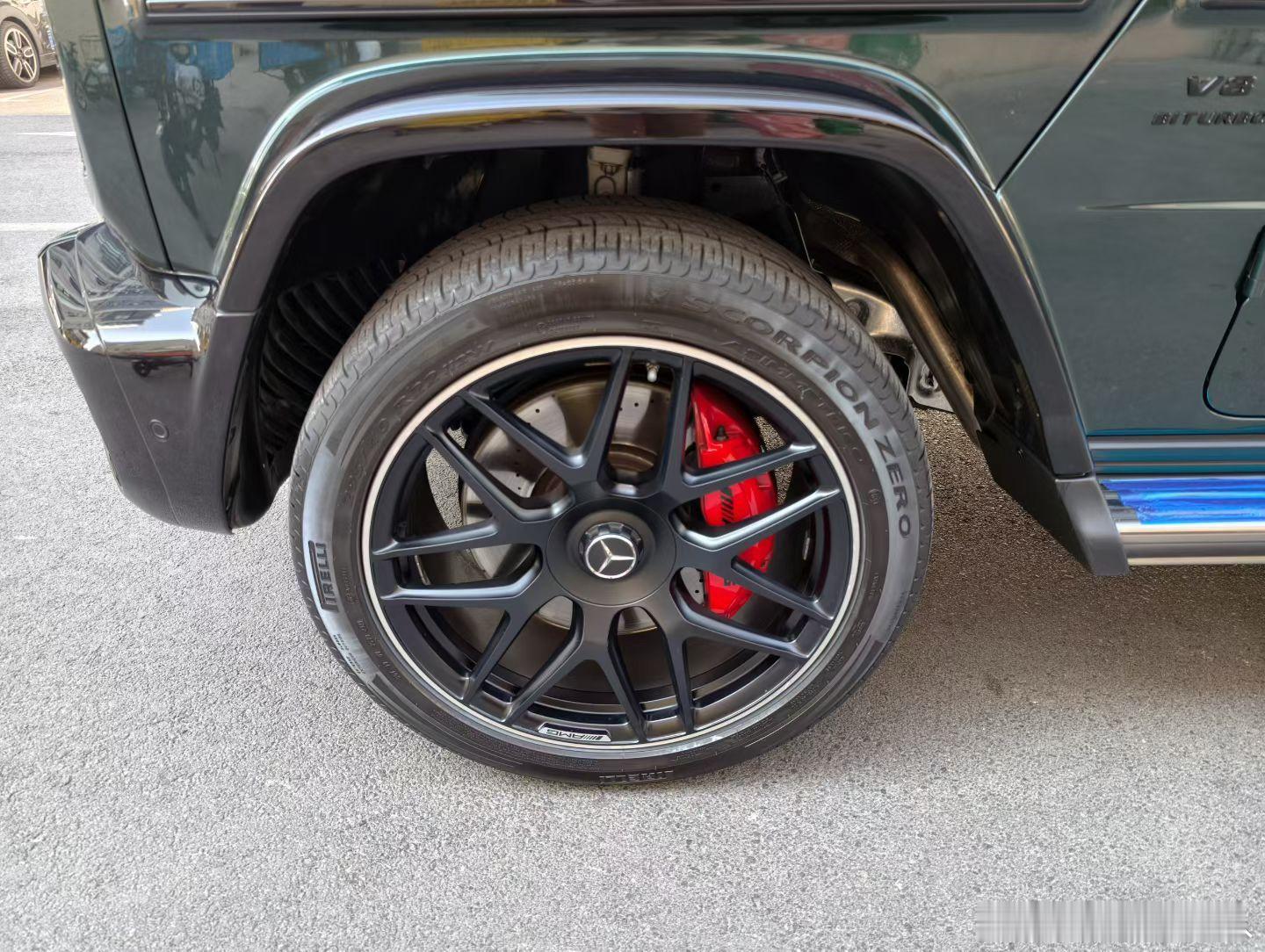 奔驰AMG G63，高级稀有颜色松林绿，配置拉满 