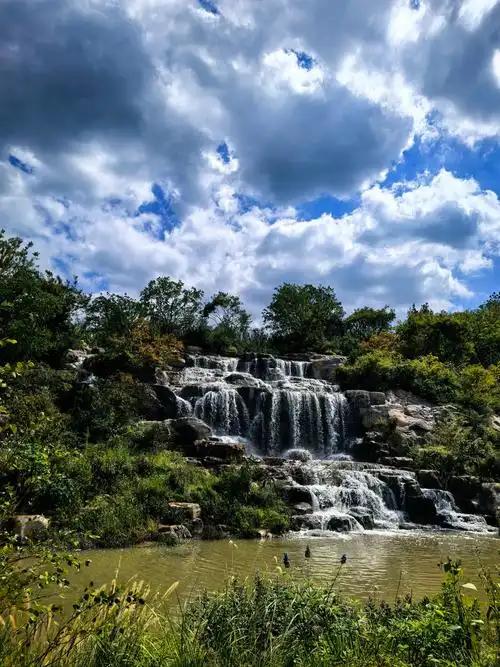 最近很火的一段话，不知道出自哪位智者之口，却戳中了无数普通人的泪点：
"在大环境
