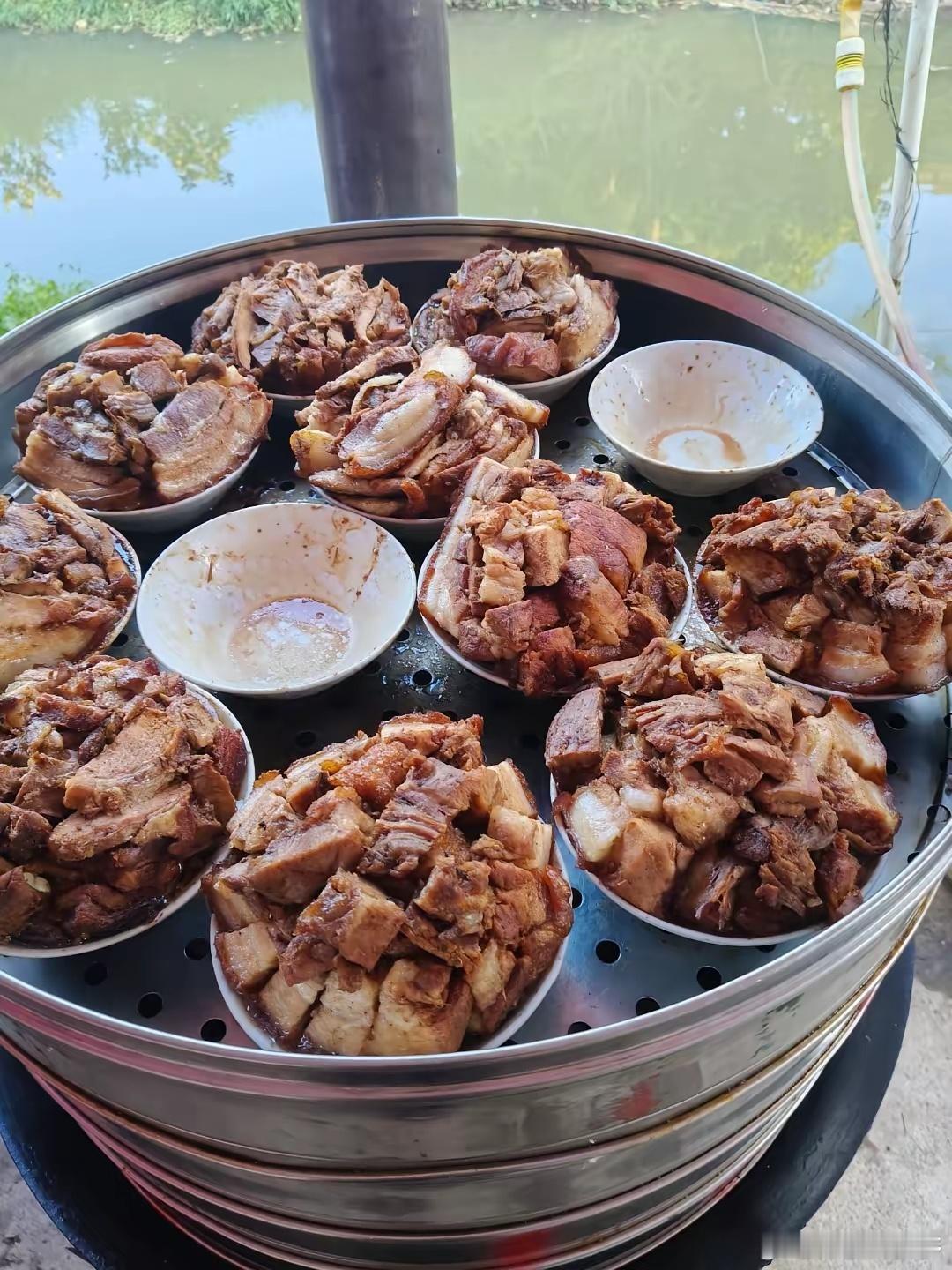 广西的十宗罪如下：1、打翻扣肉2、煮饭夹生3、烧鸭打汤4、晒稻谷被淋5、砍烂白切