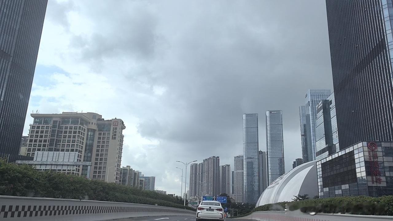 很多企业不是产品不行，而是缺少一个让顾客 “非你不可” 的核心买点。
市场越来越