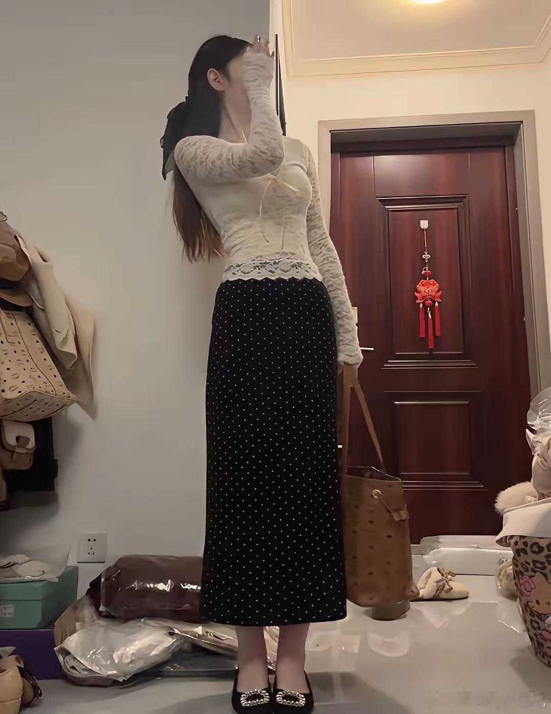 邻居的穿搭真美。 