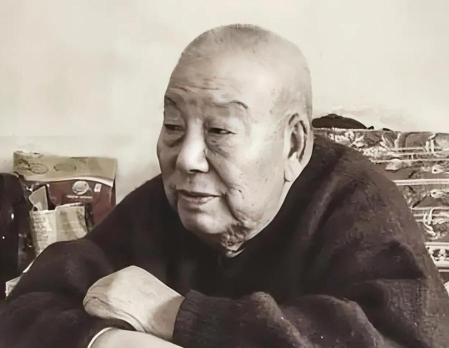 “他带兵摸上美军阵地，却发现一个敌人都没有——情报错了吗？不，这是李奇微设下的死