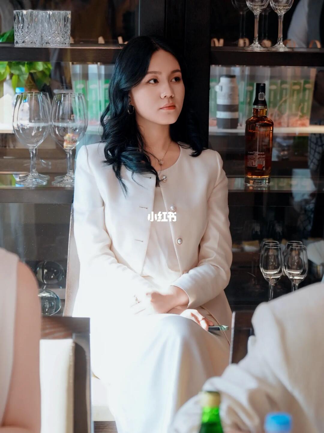 普通女孩去哪里才能结交女贵人❓