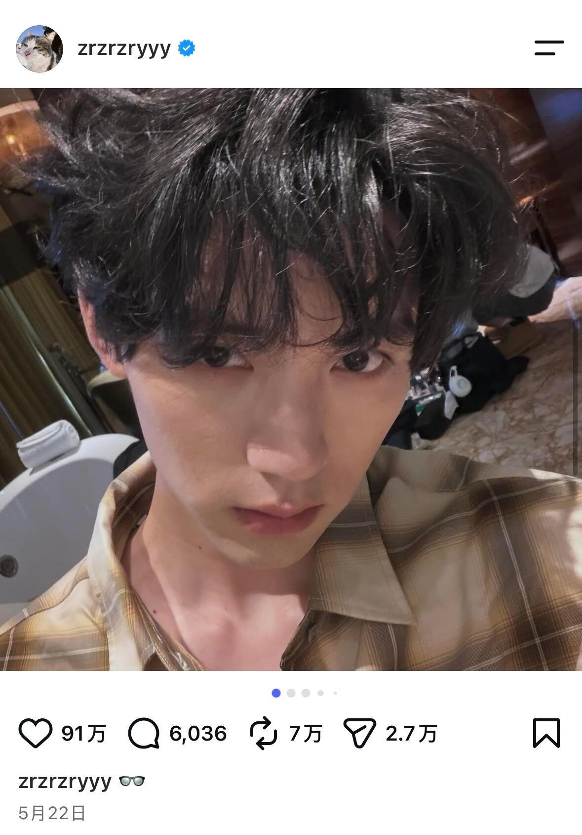 周翊然 请来恭喜周翊然这条ins帖子点赞破百万，日常旧照也是轻松百万赞，国内海外