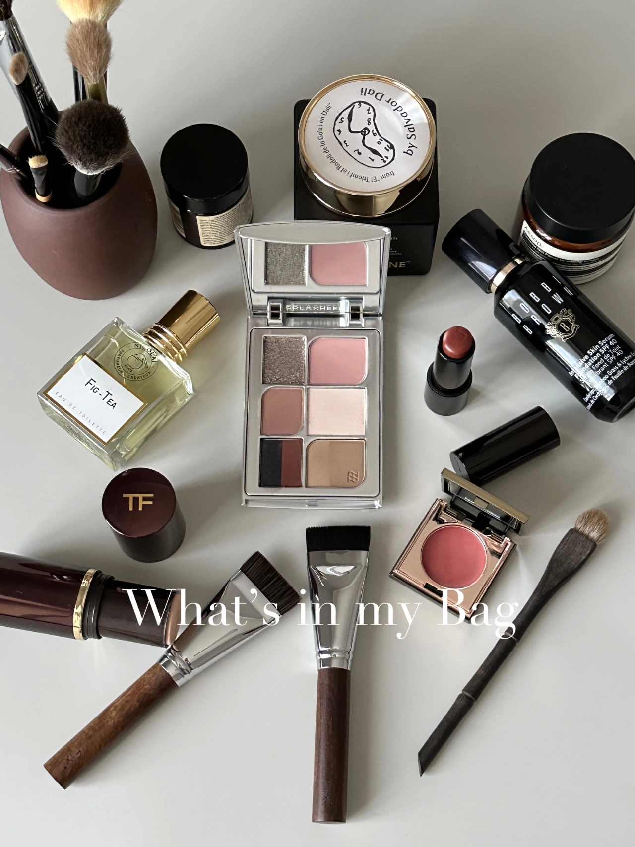 What’s in my Bag|早八人通勤的快手妆爱用 cr 三月Mono ​