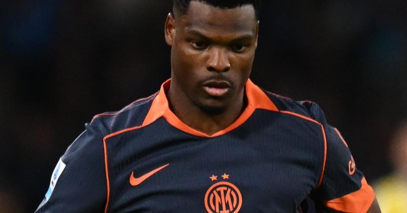 📢 据《米兰体育报》报道，国米球员邓弗里斯的伤势严重，可能需要接受手术，今天将