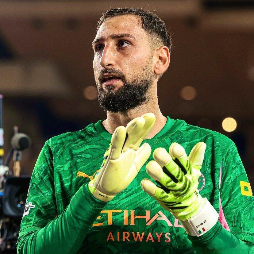 【对巴黎很失望】多纳鲁马接受意大利天空电视台专访，谈及今夏离开巴黎的感受：“离开