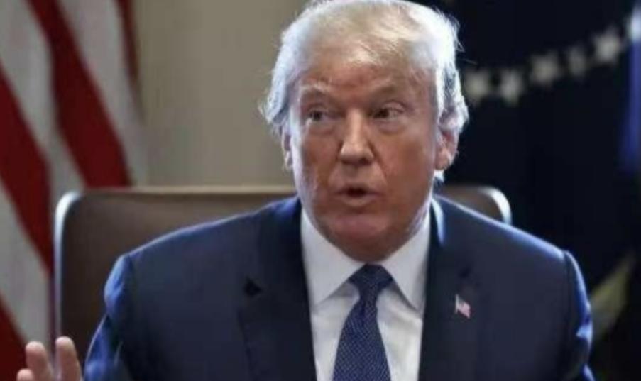 特朗普真的是太厉害了，他干了之前美国总统都没有干过的事，那就是分裂美国。 
 