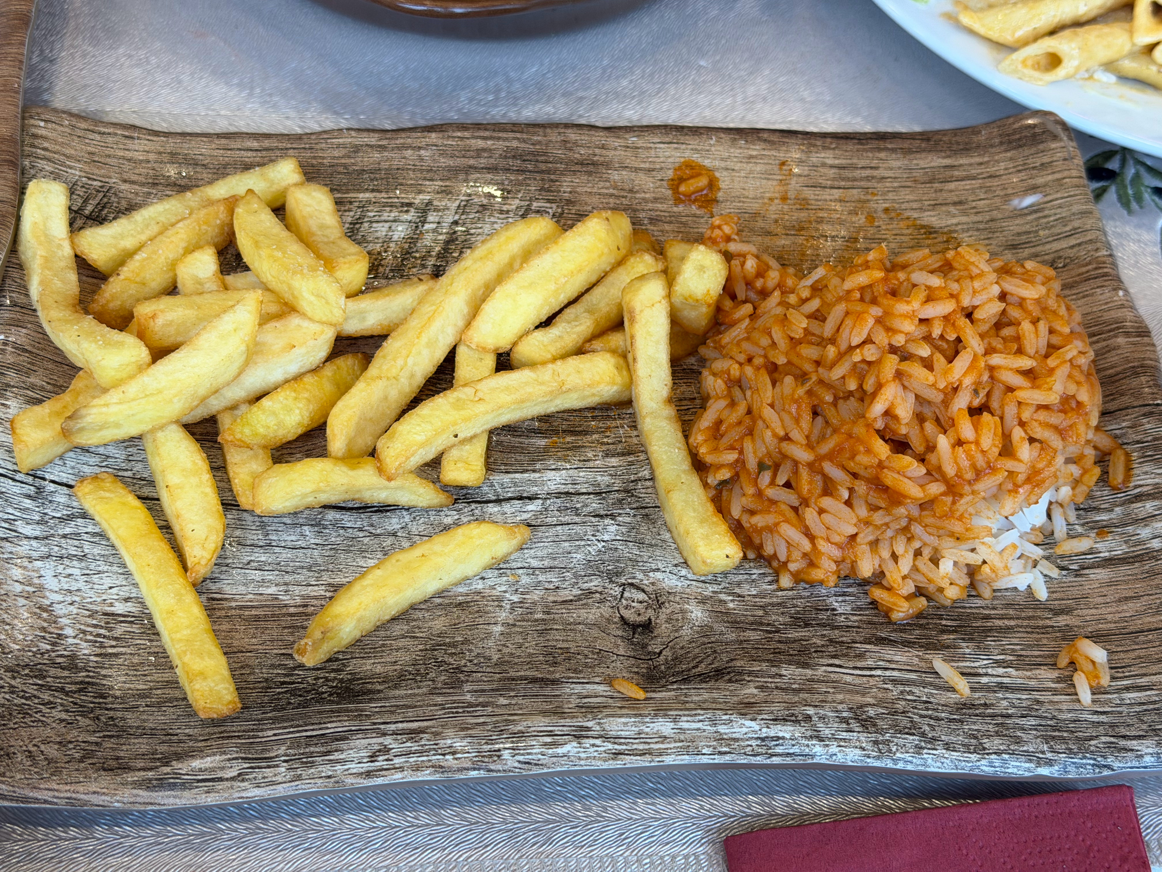 欧洲的菜有多无语土豆配米饭，是一道菜元芳，这事儿你怎么看？ 