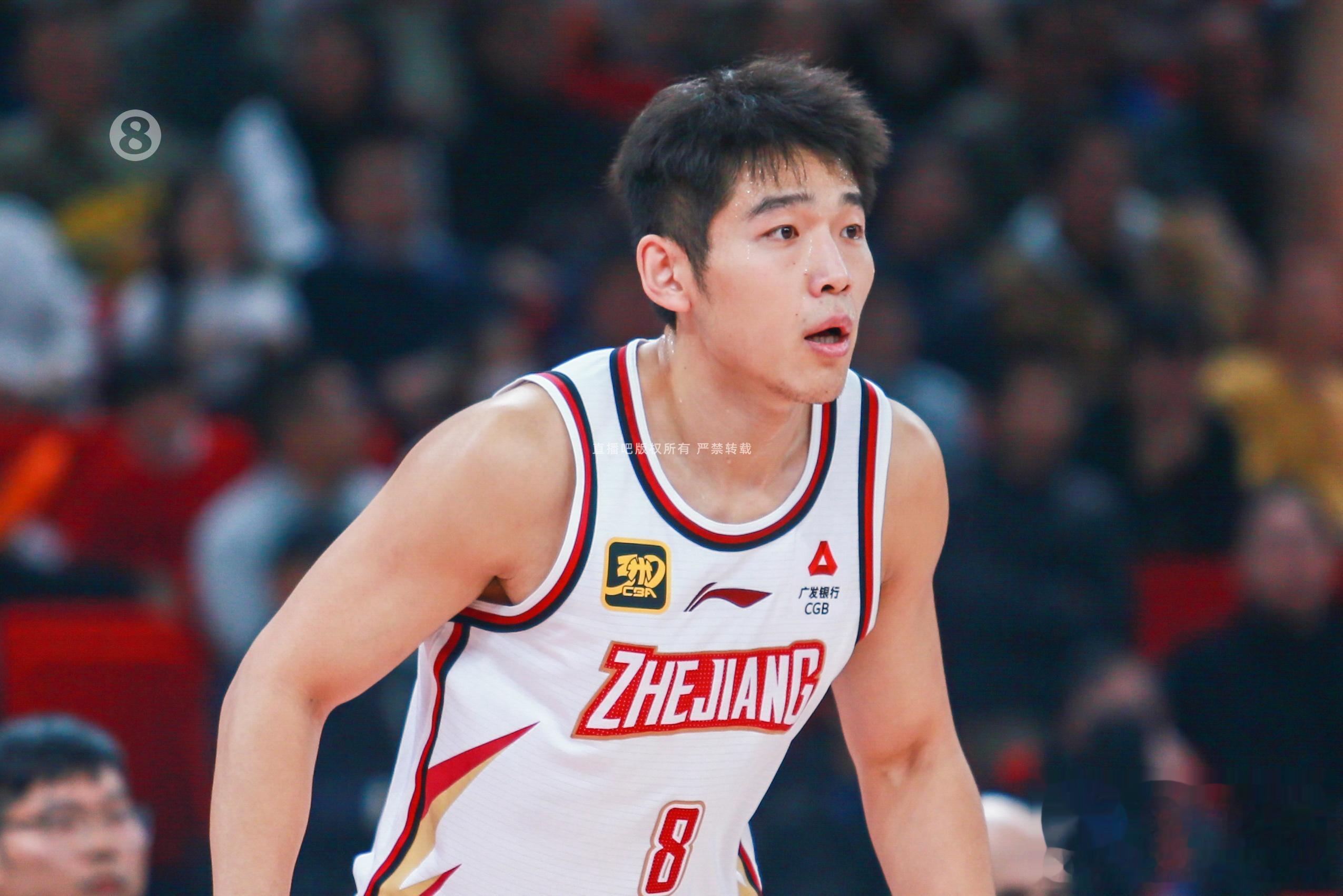 弹无虚发！陆文博半场4中4高效拿下10分1篮板