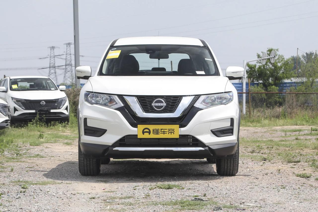 日产奇骏·荣誉的三大件技术成熟，后期小毛病少，开着省心，并且全款落地价来到了13