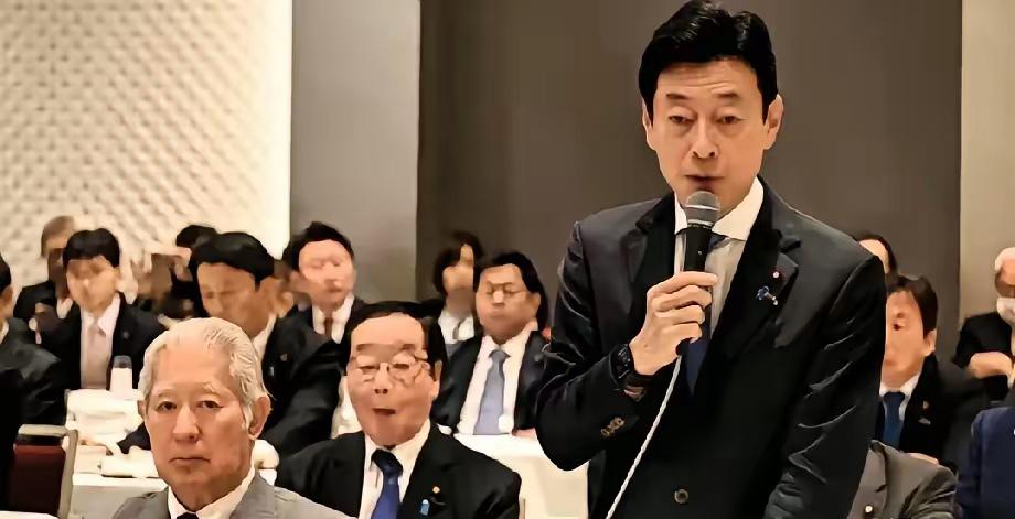 终于，日本成功访华

日本自民党的大官西村康稔，5月2日到了北京。他打算待到3日
