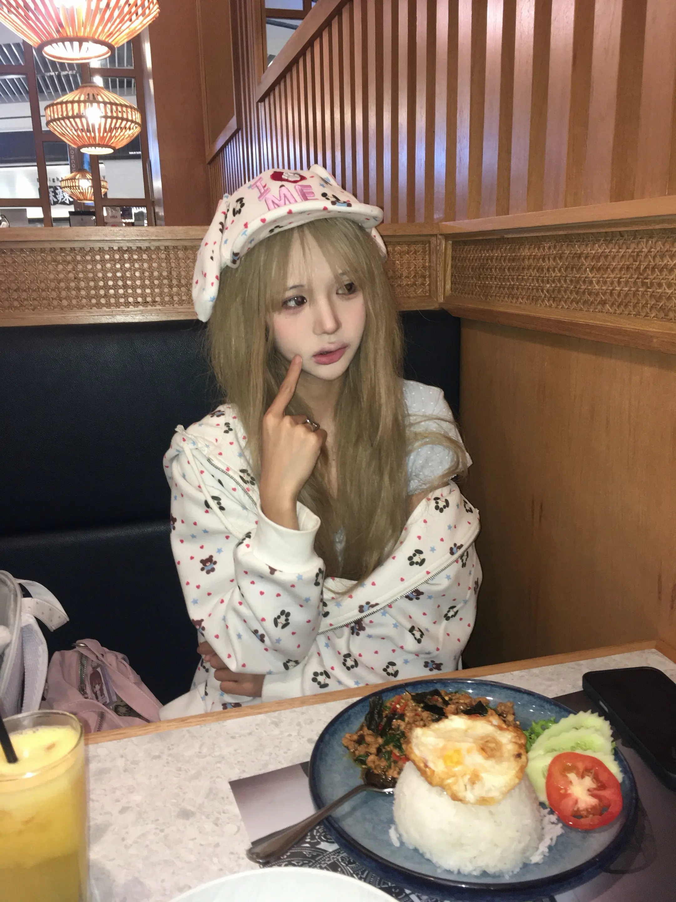 你因为太在乎我而产生的小脾气也很可爱 姐姐会包容你的